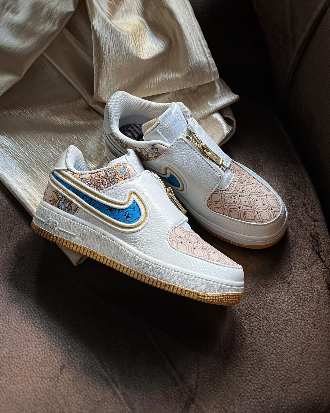 Classical Flower Grid Blue Khaki Custom Air Force 1