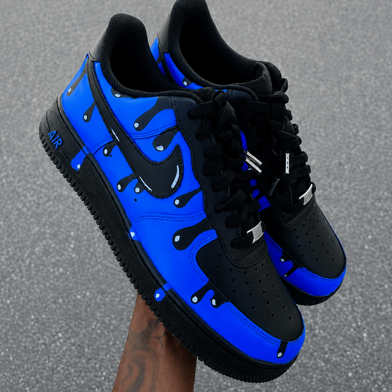 Custom Sneaker Blue Drip