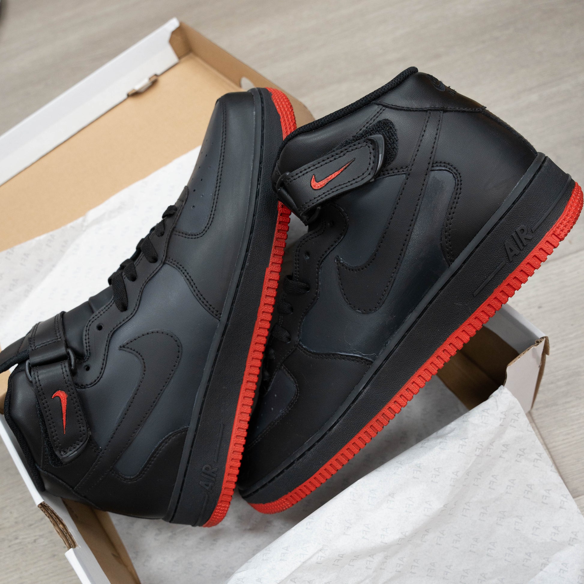 Two-color Black Red Custom Air Force 1